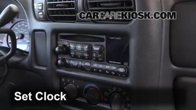 2002 Chevrolet S10 LS 4.3L V6 Crew Cab Pickup (4 Door) Horloge Régler l'horloge